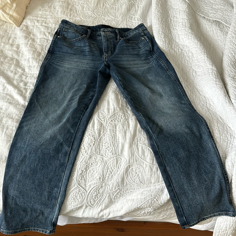 White HouseBlackMarket high rise straight sculpt jeans